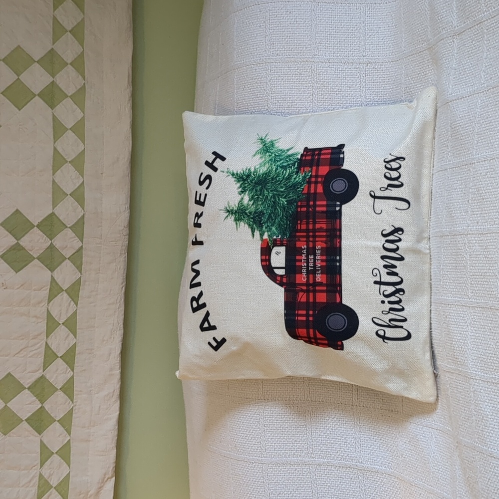 NWOT Farm Fresh Christmas Trees Pillow Cover